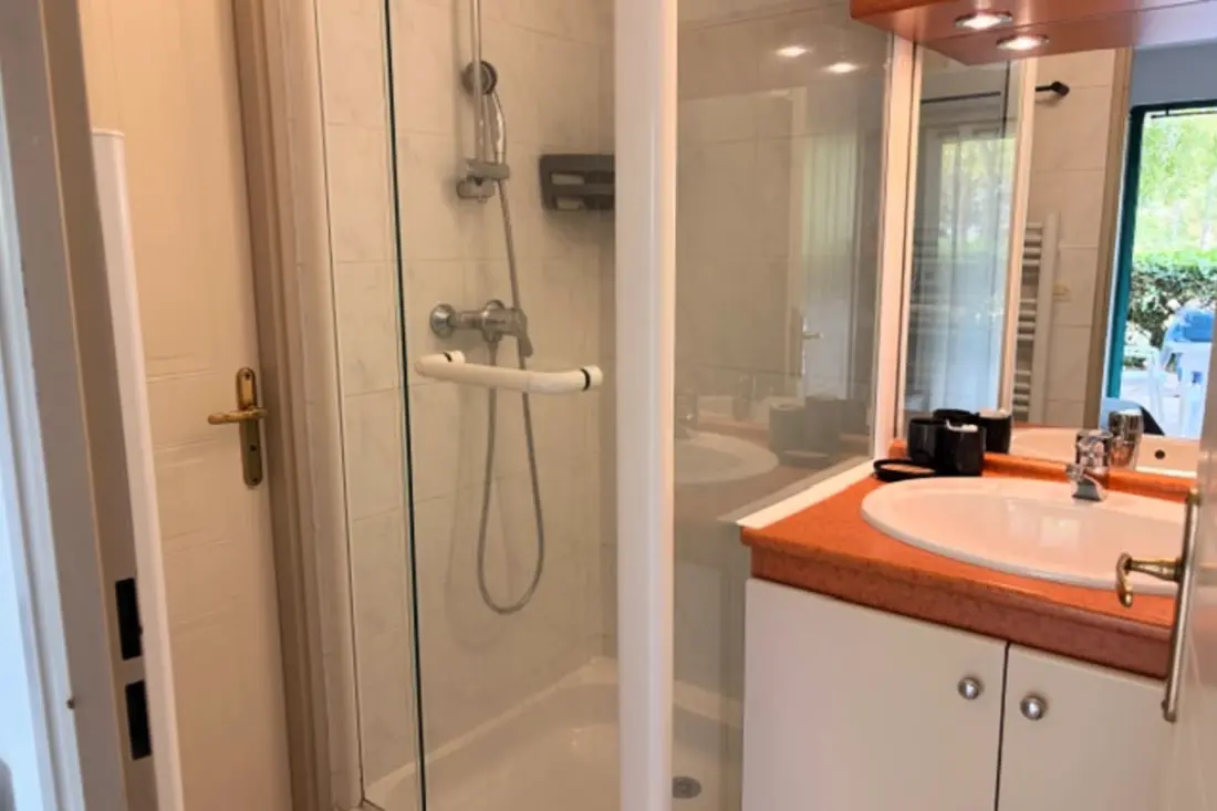 Studio Avec Terrasse De 25 M² &amp; Parking Privé