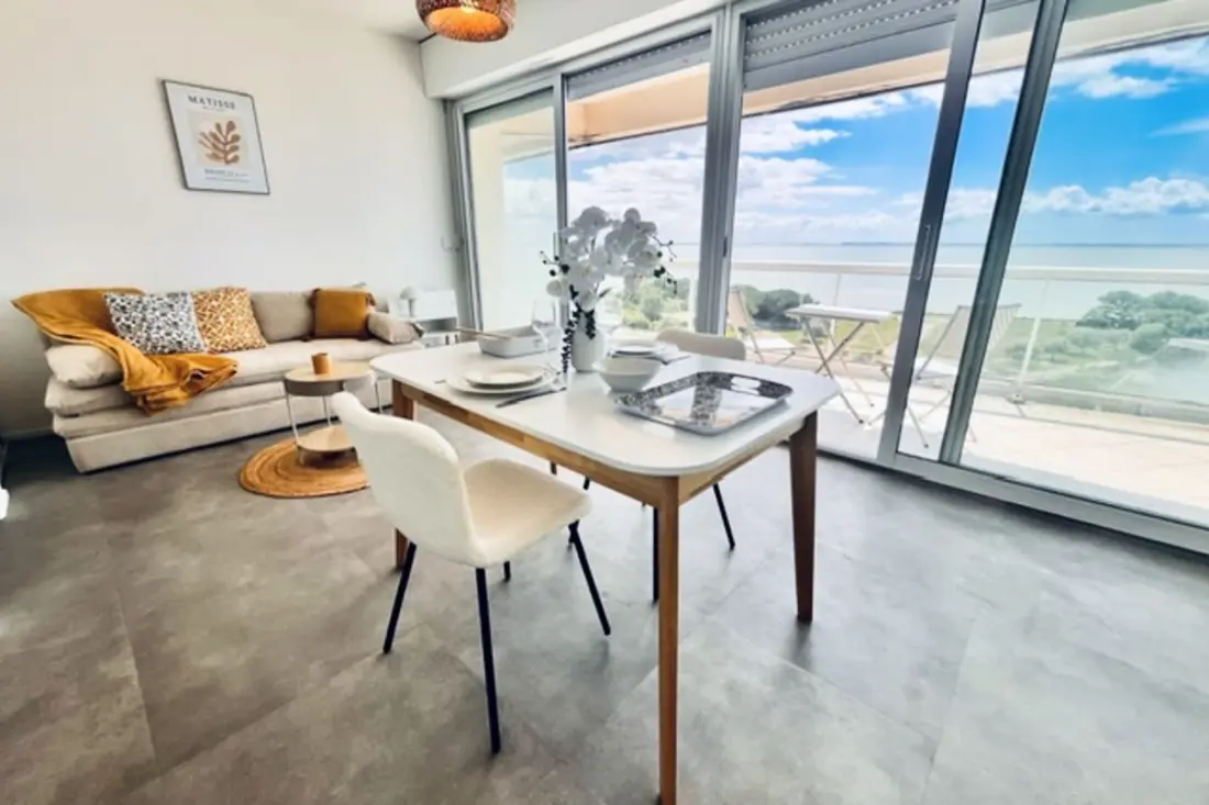 Studio Avec Terrasse Vue Mer  à La Rochelle