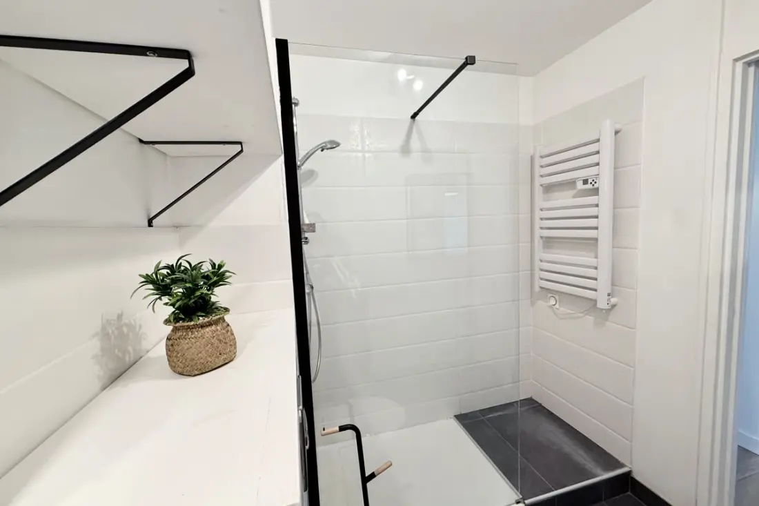 Studio De 34 M² Avec Parking Privé à La Rochelle