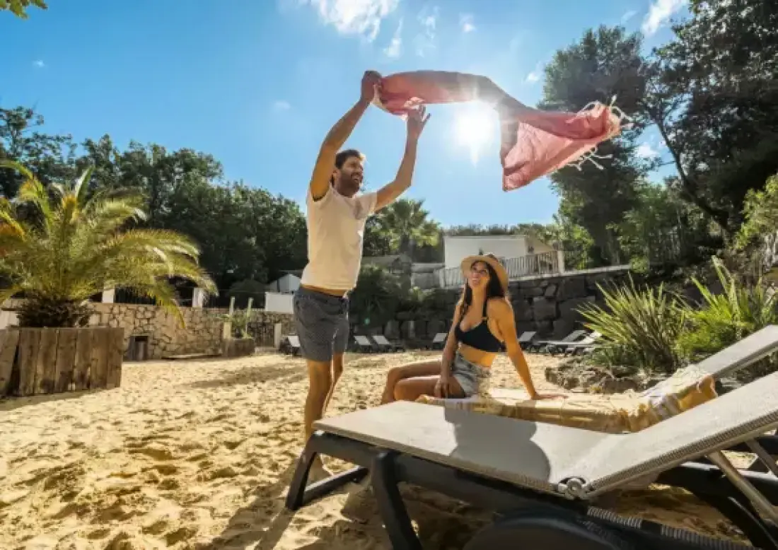 Camping  Slow Village La Roque-sur-Cèze5 étoiles★★★★★