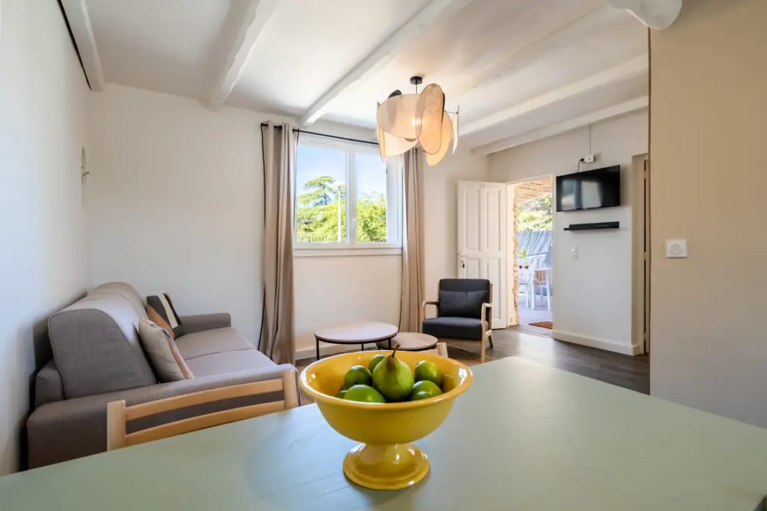 Rental Near Ventoux With Pool