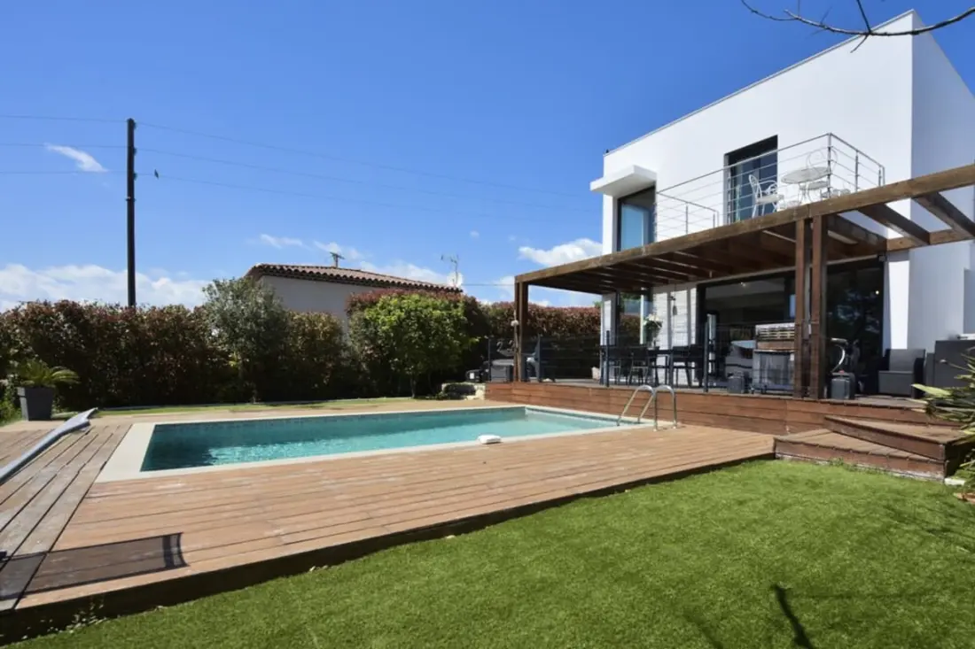 Résidence Villa Contemporaine, Piscine, Jacuzzi !