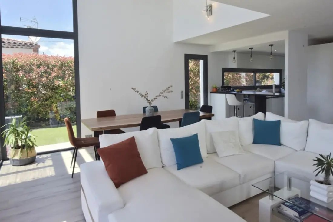 Résidence Villa Contemporaine, Piscine, Jacuzzi !