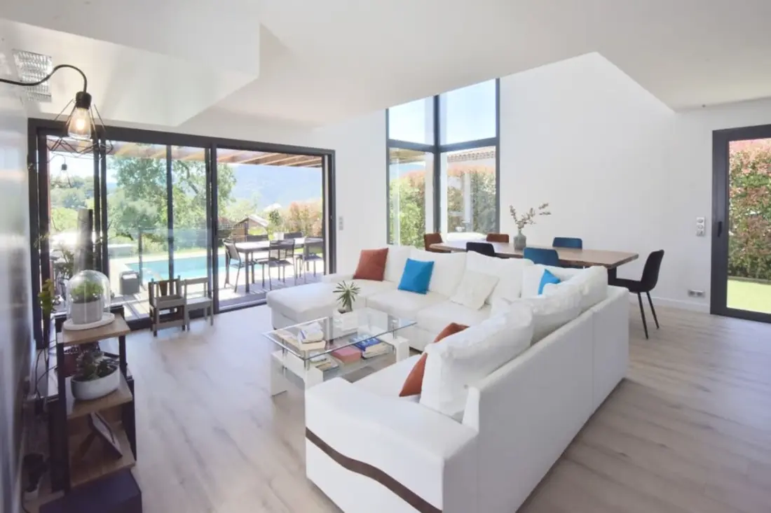 Résidence Villa Contemporaine, Piscine, Jacuzzi !