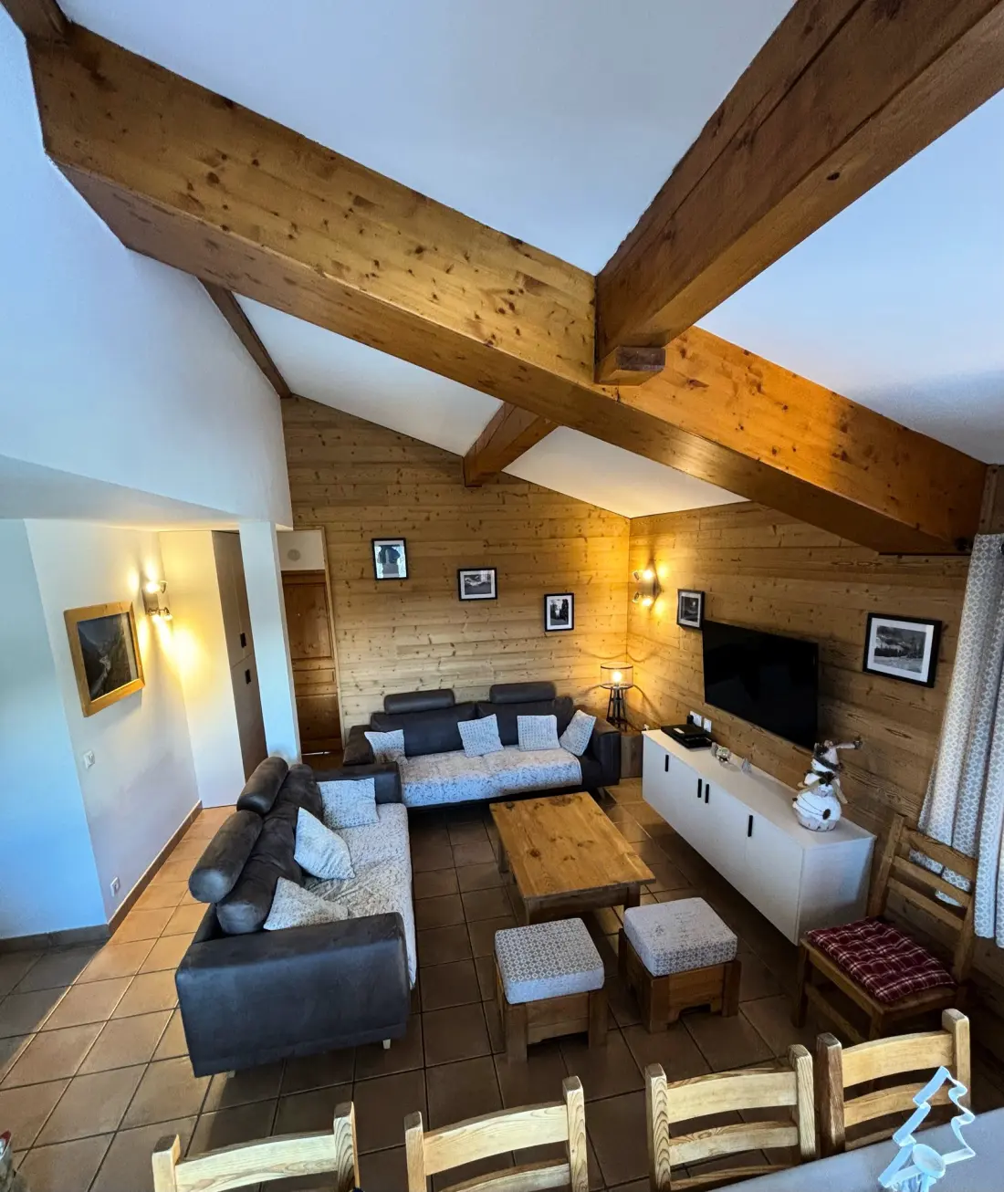 Le Chalet Des Eucherts