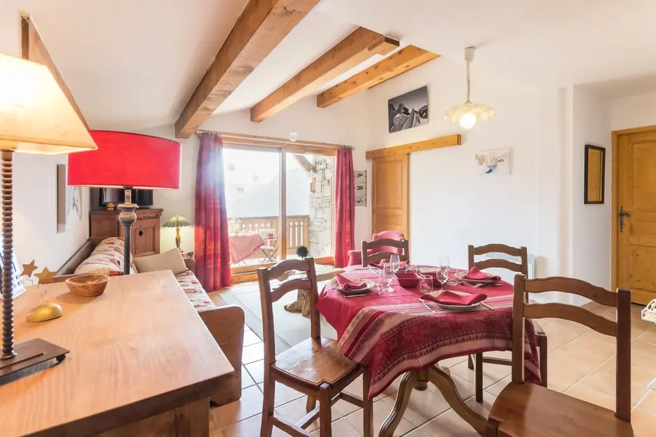 Le Chalet Des Eucherts