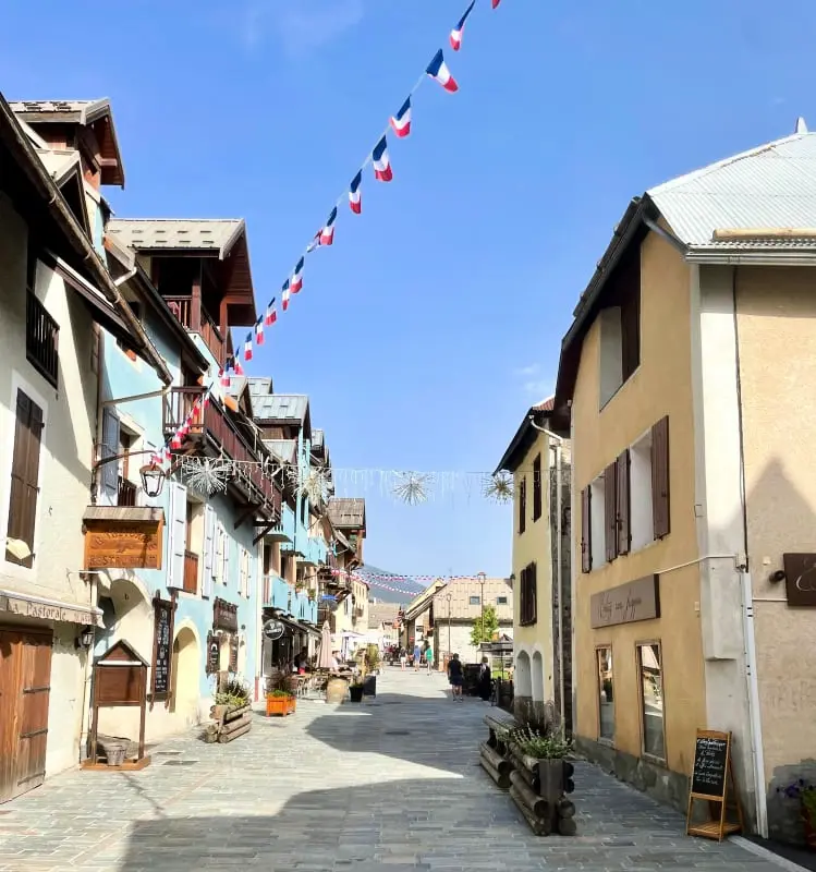 Appartement Familial 8 à 10p Au Cœur Du Village