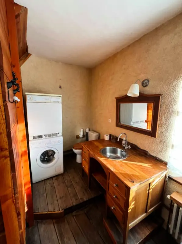 Appartement De 130m2 Dans Maison De Village