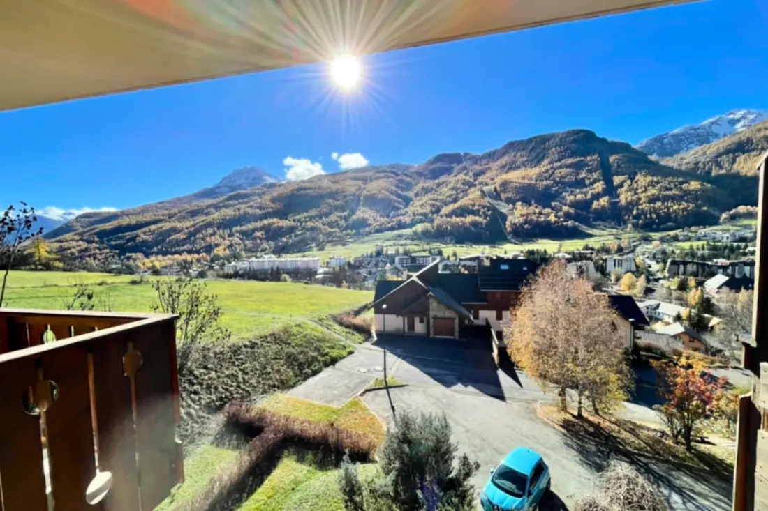 Bel Appt Avec 2 Balcons Et Vue