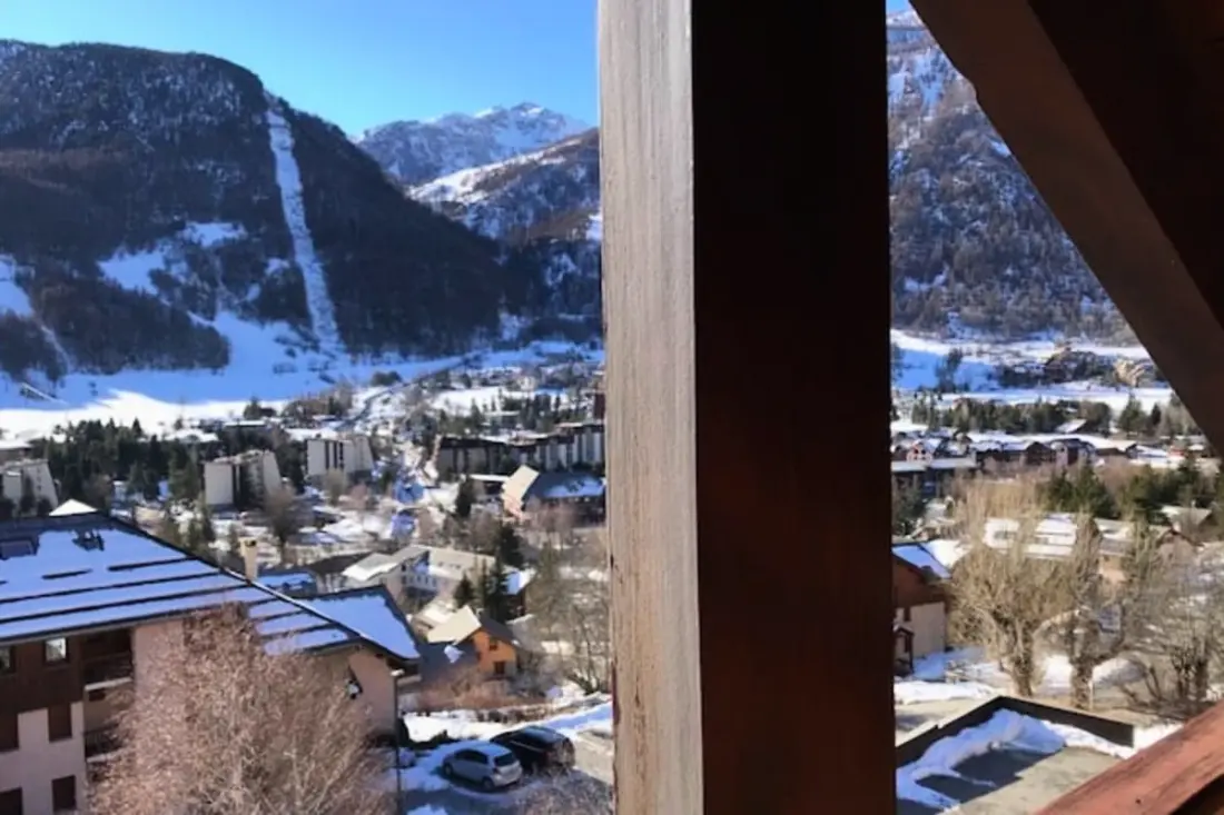 Bel Appt Avec 2 Balcons Et Vue