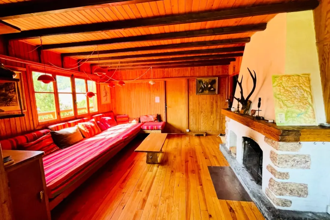 Chalet Alpin Avec Cheminée, Terrasse Et Jardin