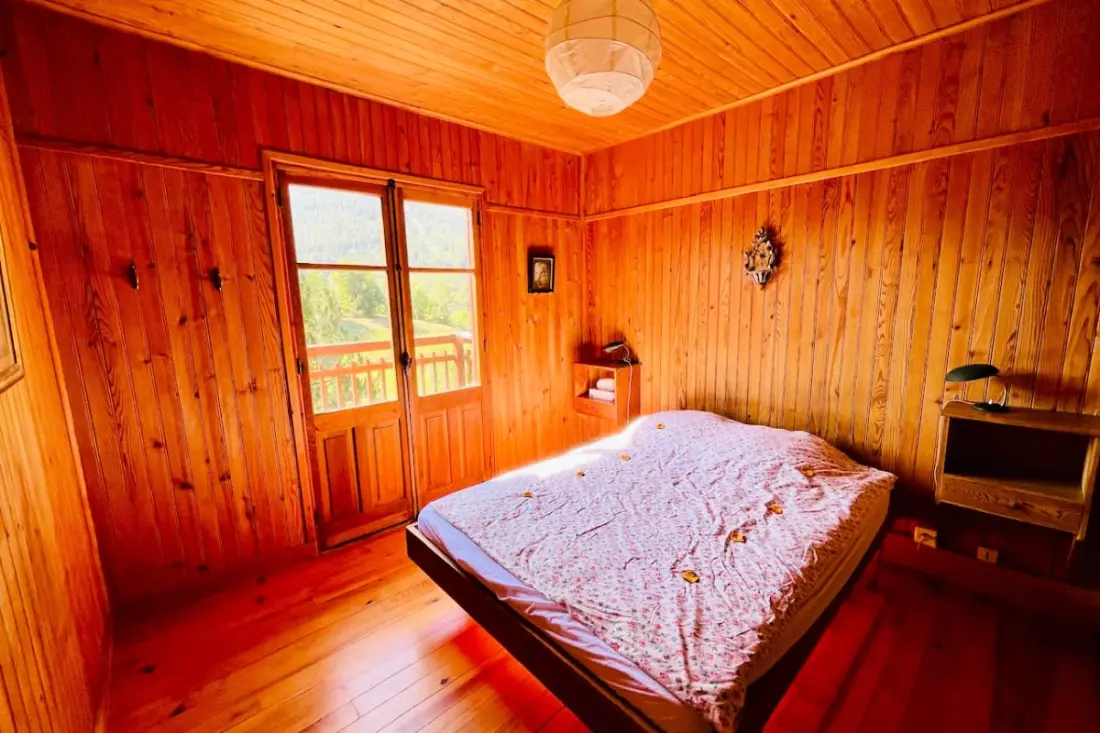 Chalet Alpin Avec Cheminée, Terrasse Et Jardin