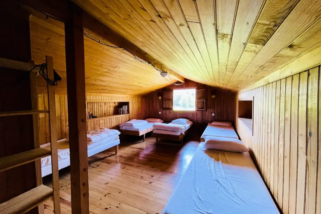 Chalet Alpin Avec Cheminée, Terrasse Et Jardin