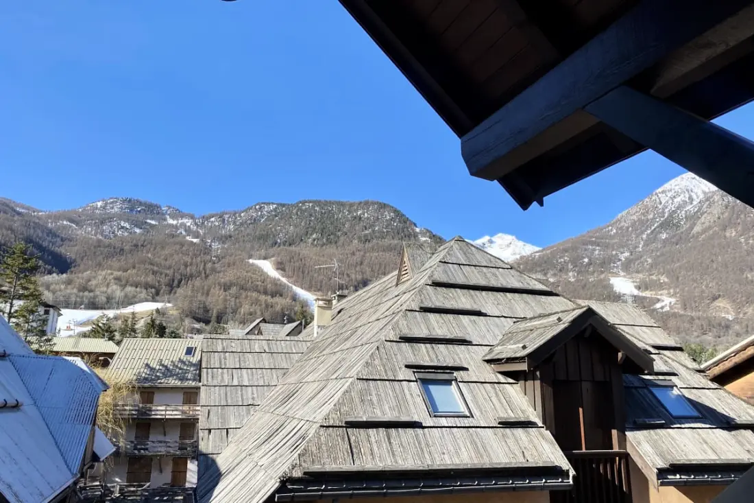 Duplex Cosy &amp; Skis Aux Pieds à Serre Chevalier