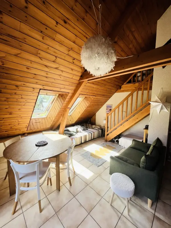 Nid De Ski Avec Grand Balcon