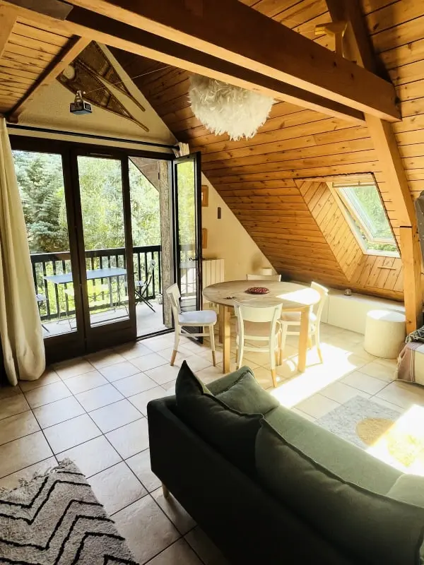 Nid De Ski Avec Grand Balcon