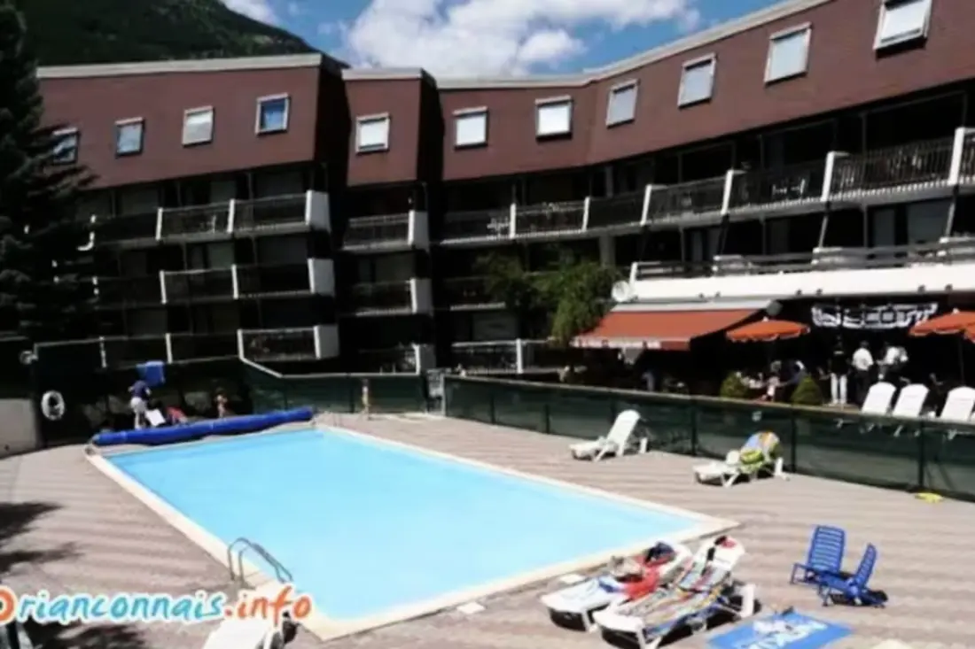 Studio Avec Piscine Proche Des Remontées