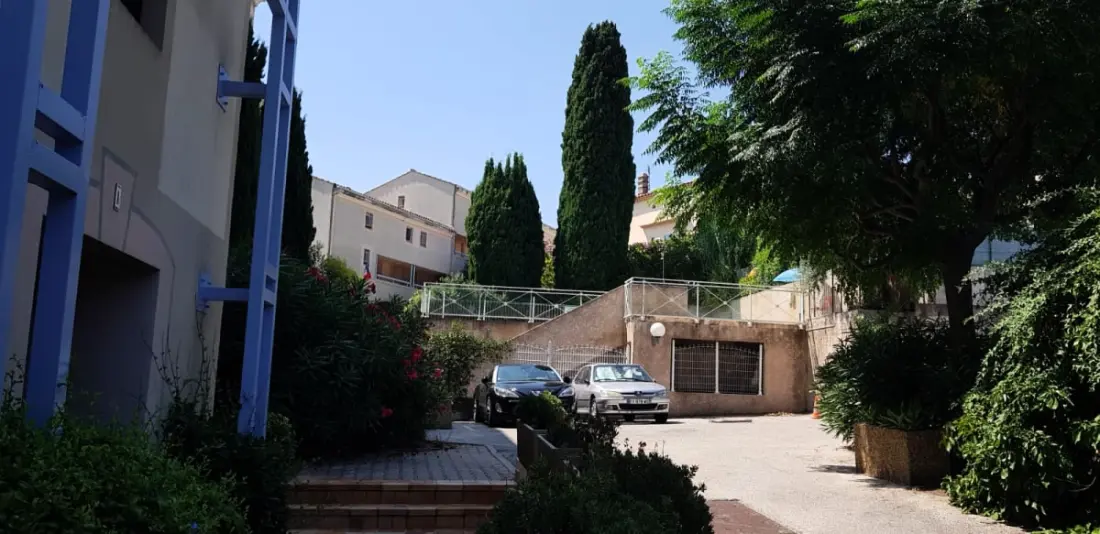 Appartement 2 Chambres Avec Terrasse Et Parking
