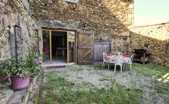 Maison de Vacances LA TERRASSE-SUR-DORLAY 2