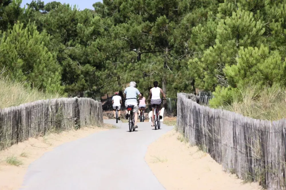 Camping Romanée La Belle Henriette4 étoiles★★★★