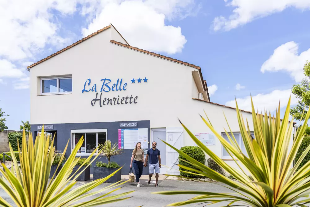 Camping Romanée La Belle Henriette4 étoiles★★★★