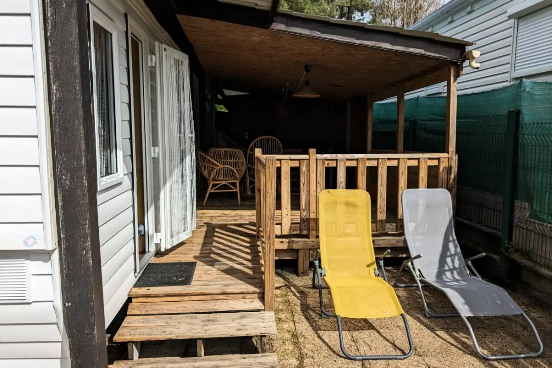 Chaleureux Avec Terrasse, Proche De La Mer