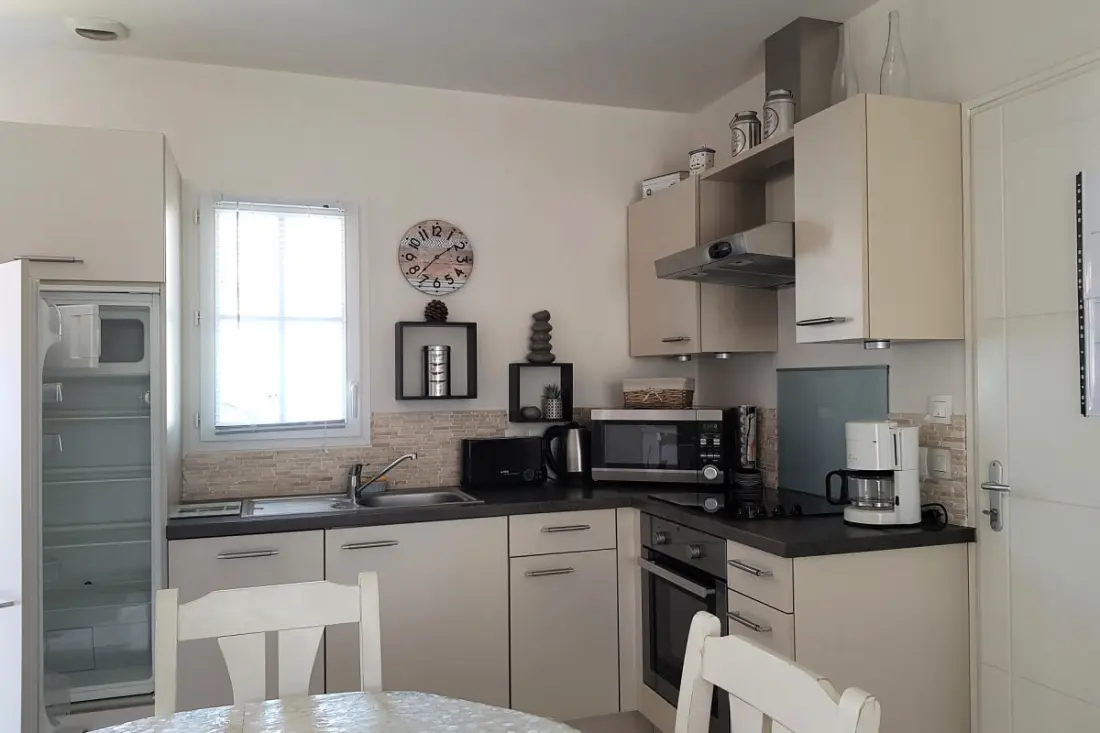Maison Paisible à 5min à Pied De La Plage