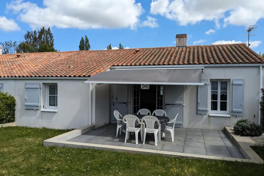 Maison Paisible à 5min à Pied De La Plage