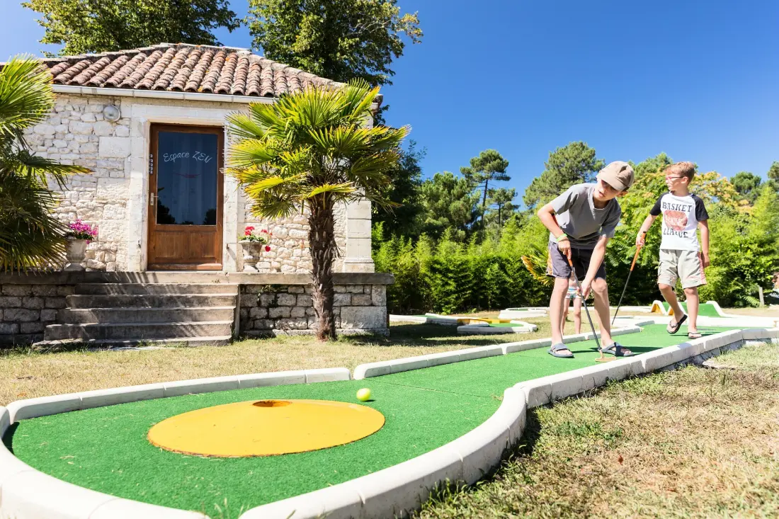 Camping maeva Club La Clairière - La Tremblade 4 étoiles★★★★