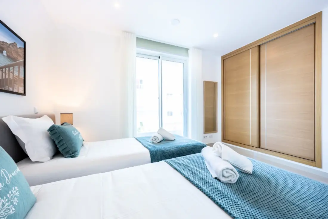 Adega Marina Apartments - Urban View