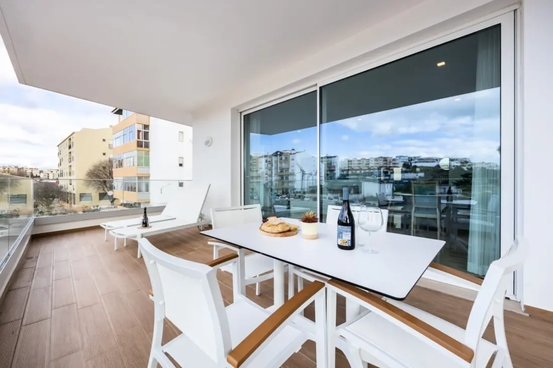 Adega Marina Apartments - Urban View