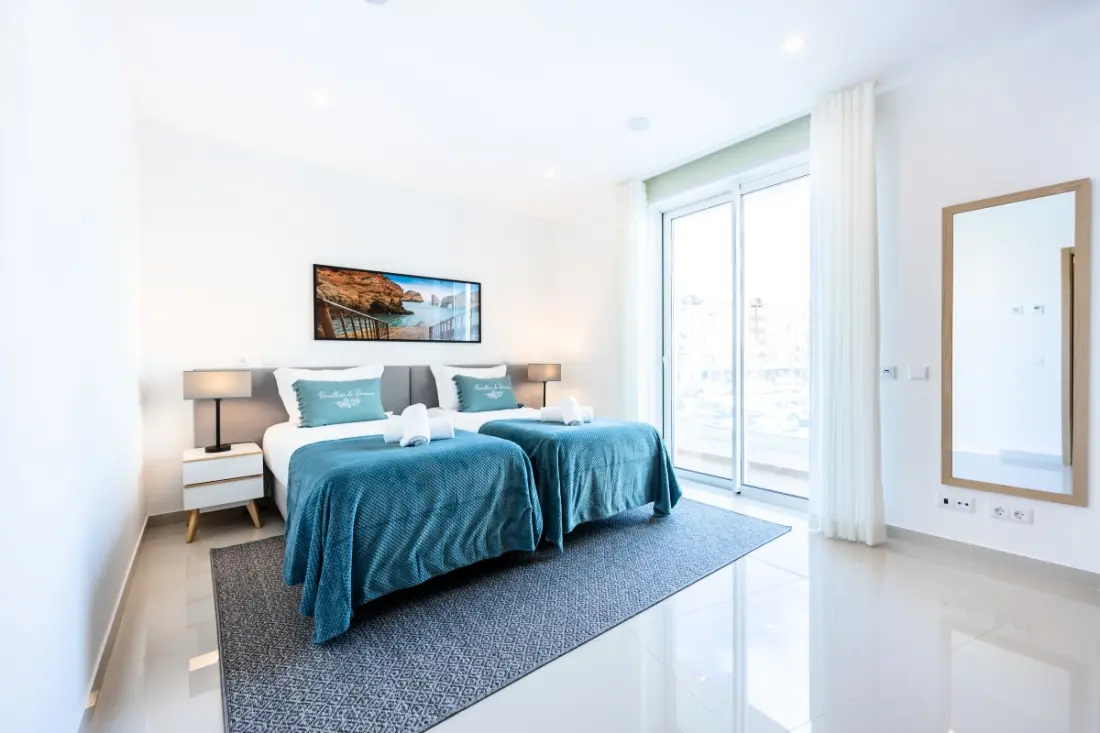Adega Marina Apartments - Urban View