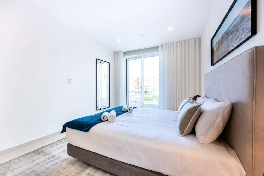 Adega Marina Apartments - Urban View