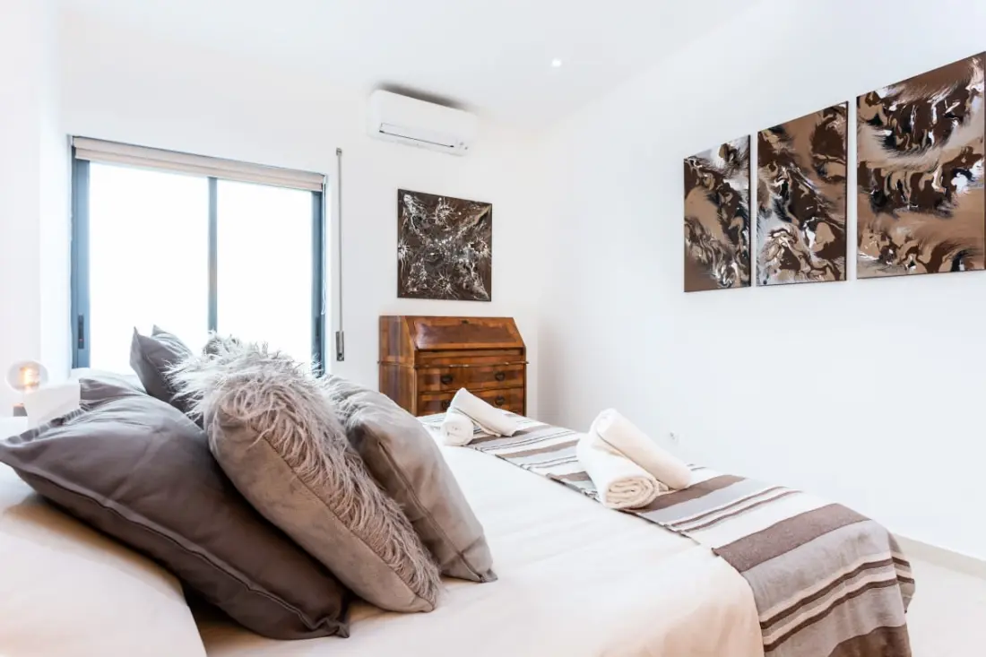 Art-inspired Modern Apartment T3