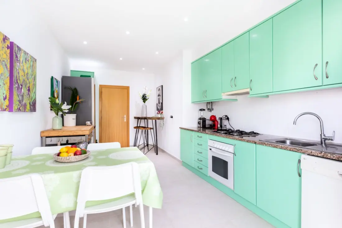 Art-inspired Modern Apartment T3