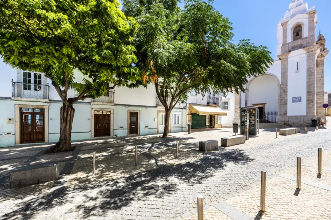 Casa Matias - Stylish 4br Apartment • Lagos Old Town