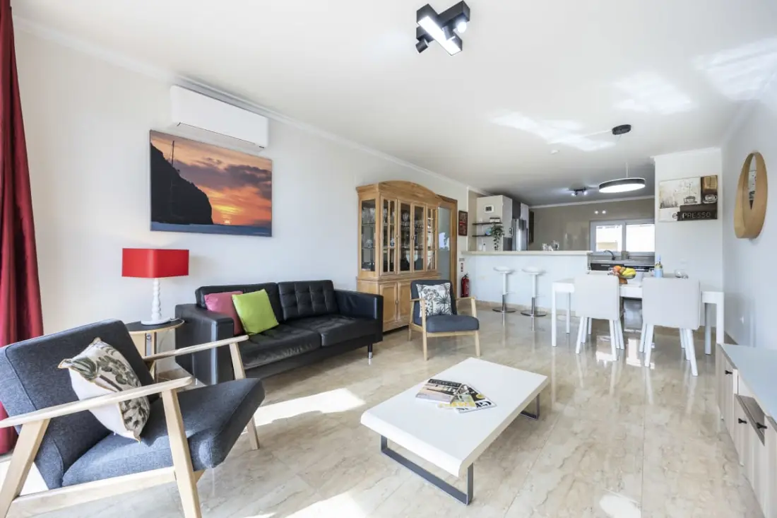 Mira Baia - Meia Praia Family Apartment
