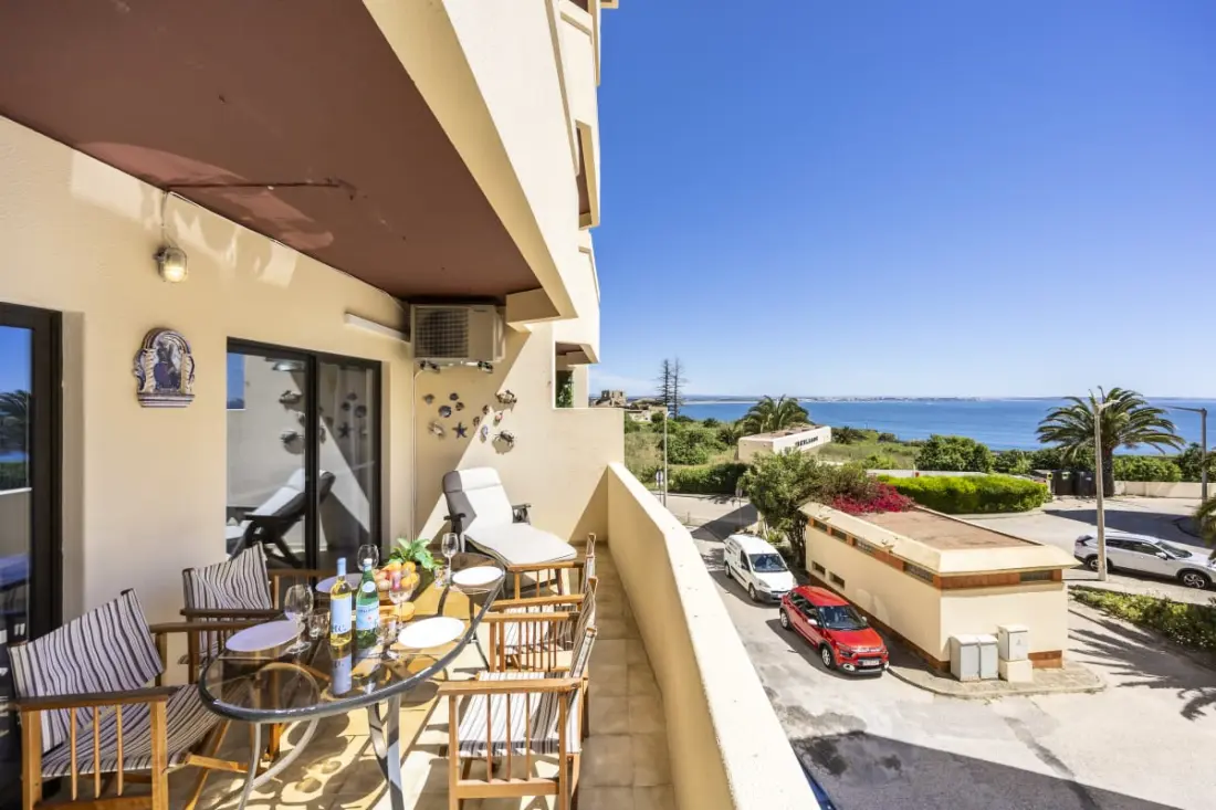 Ross Ross Apartment | Balcon Vue Mer | Lagos