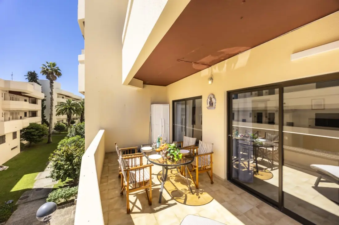 Ross Ross Apartment | Balcon Vue Mer | Lagos