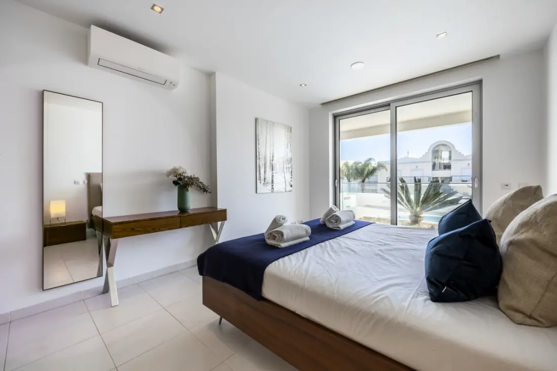 Zentuni Ocean Front