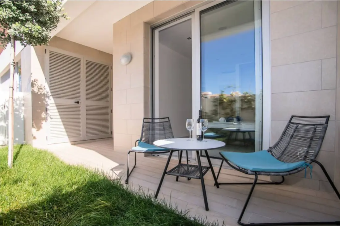 Zentuni Ocean Front