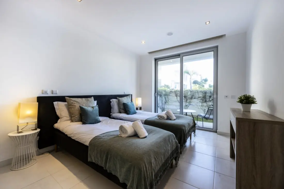 Zentuni Ocean Front