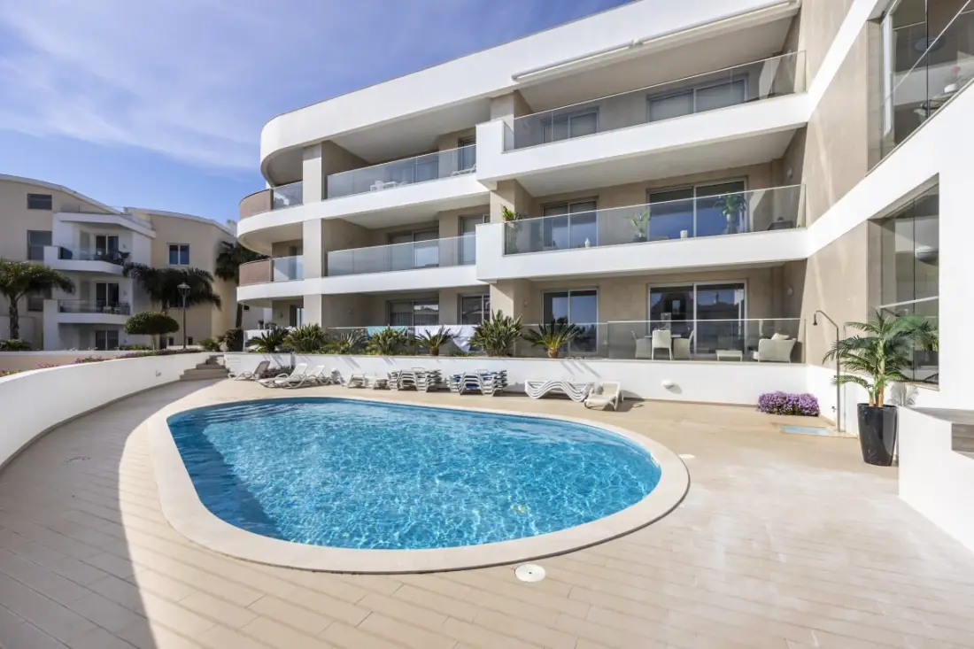 Zentuni Ocean Front