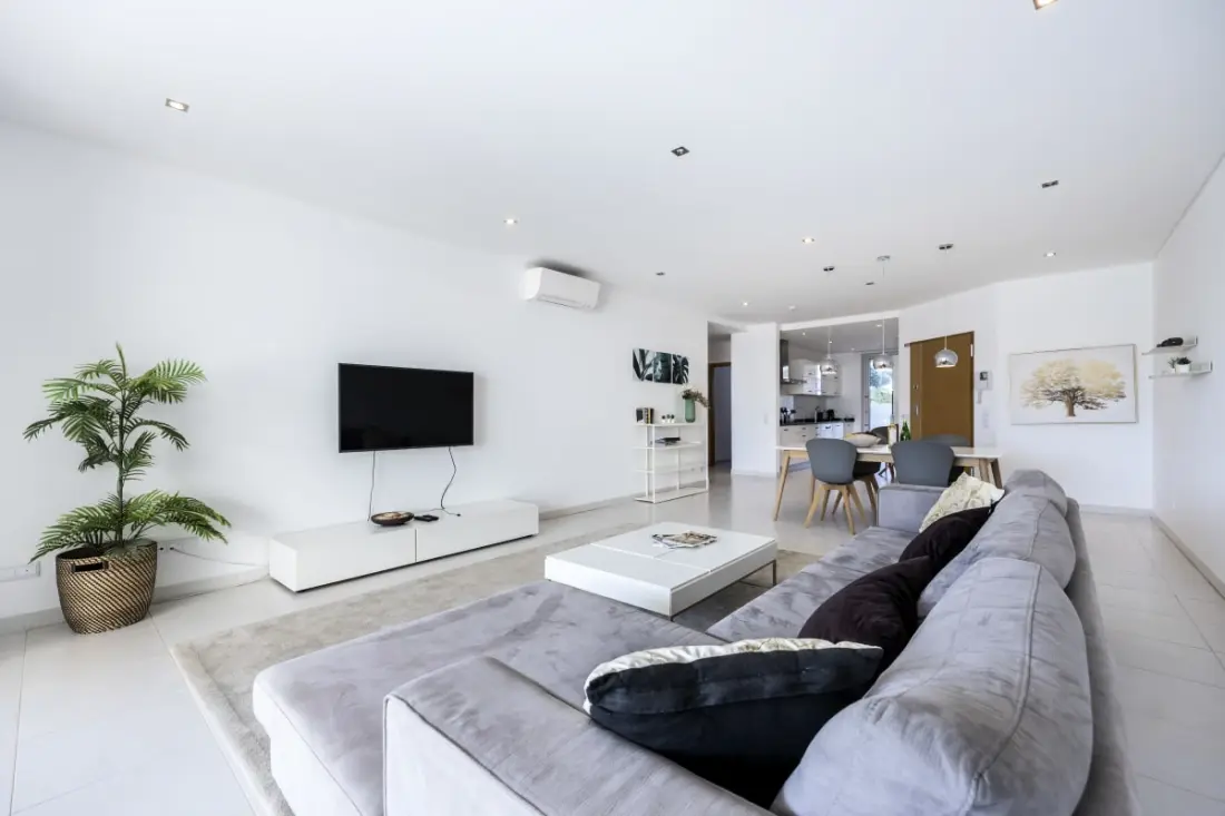 Zentuni Ocean Front