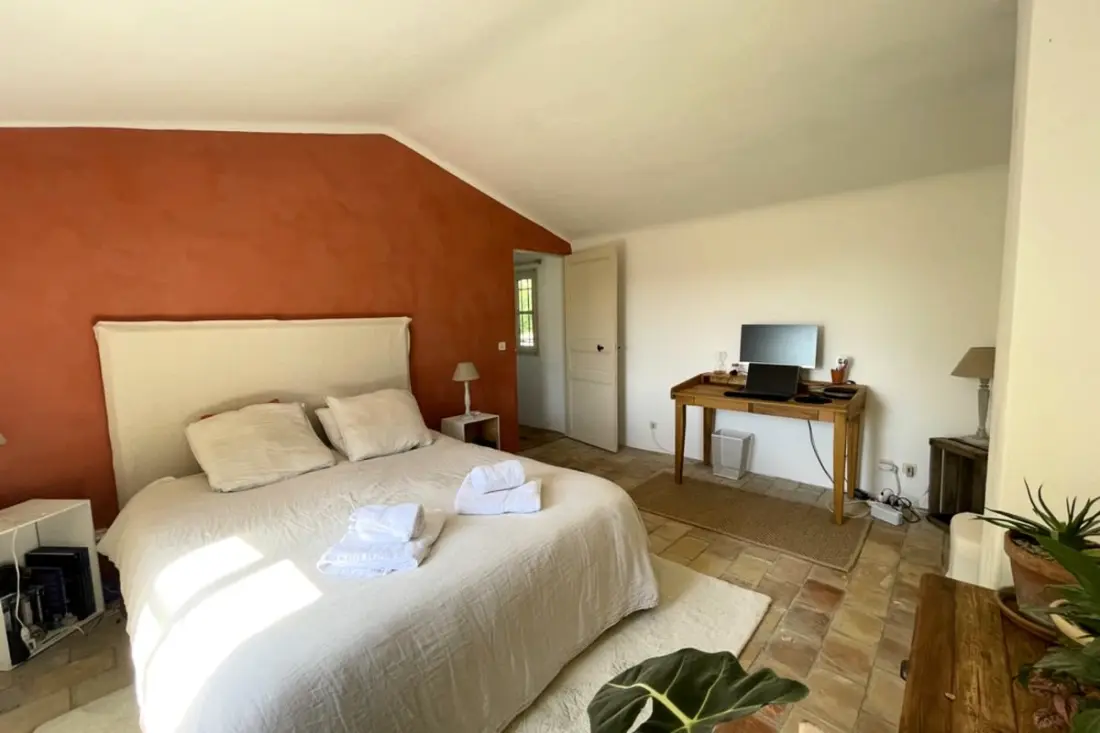 Charmant Mas En Campagne, Proche Village De Lambesc, Grand Jardin, Piscine.