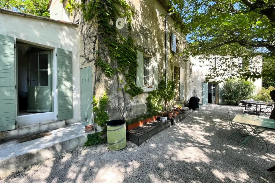 Charmant Mas En Campagne, Proche Village De Lambesc, Grand Jardin, Piscine.