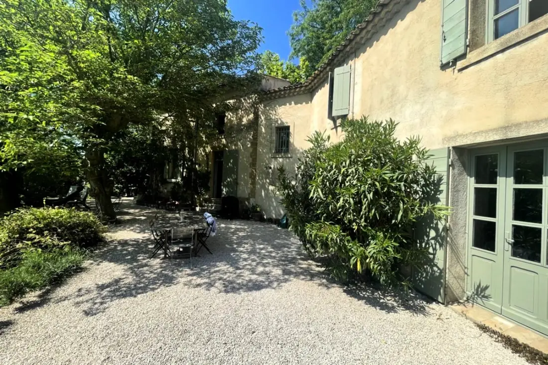 Charmant Mas En Campagne, Proche Village De Lambesc, Grand Jardin, Piscine.