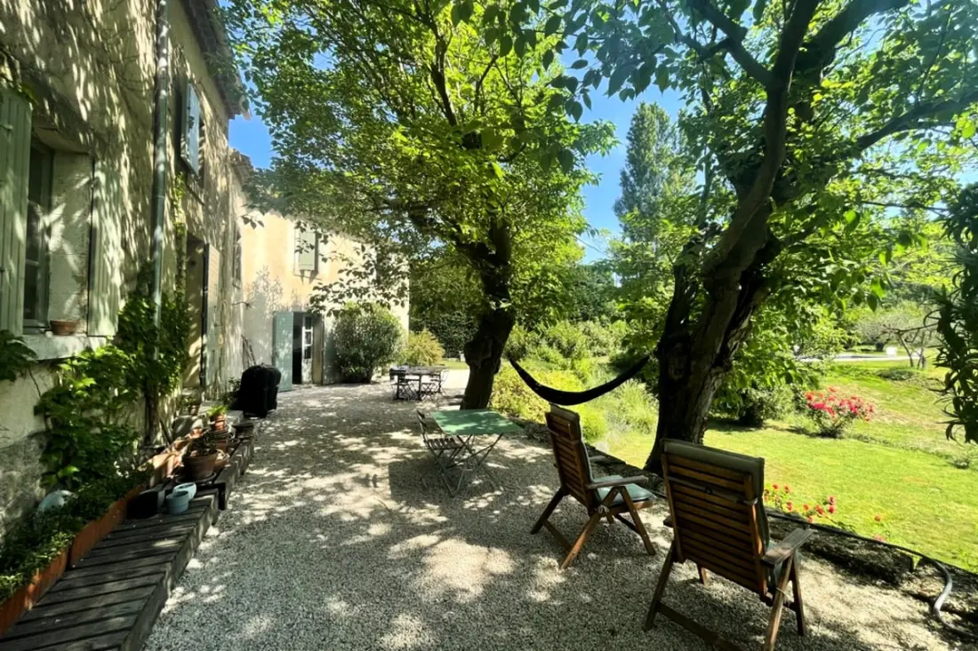 Charmant Mas En Campagne, Proche Village De Lambesc, Grand Jardin, Piscine.