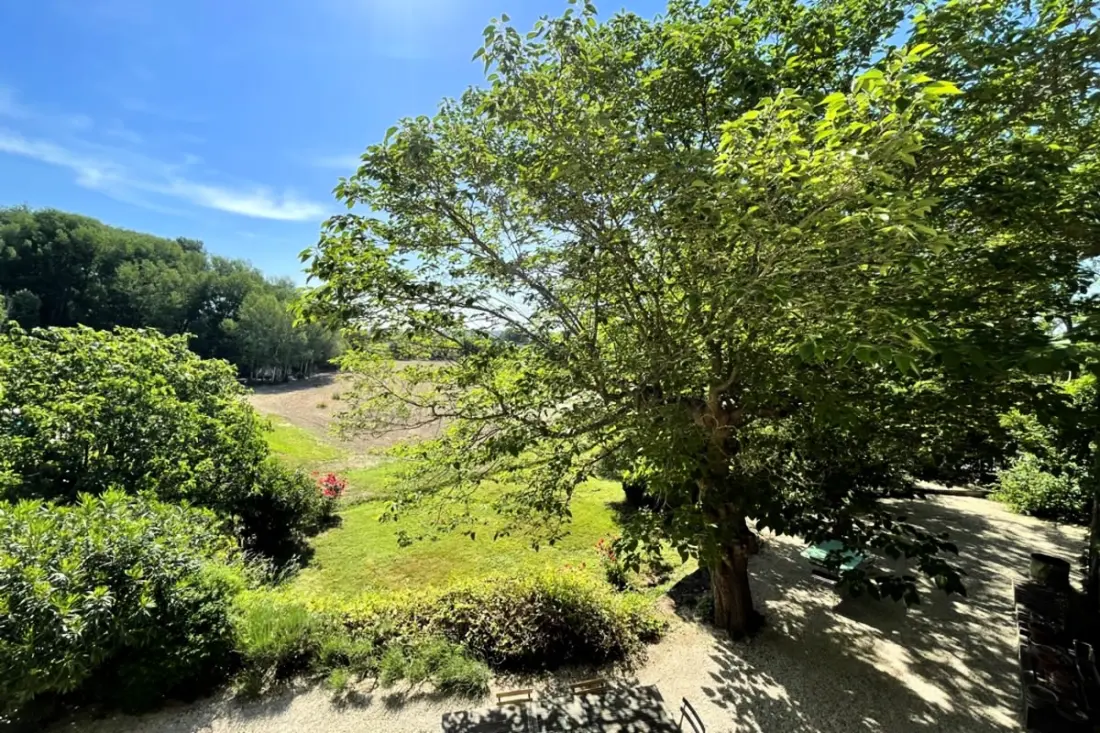 Charmant Mas En Campagne, Proche Village De Lambesc, Grand Jardin, Piscine.