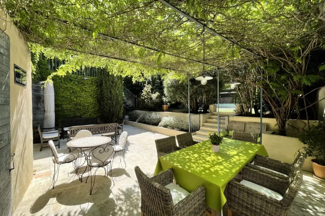 Charmante Maison De Village Avec Piscine Et Terrasse Ombragée